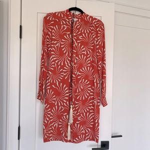 Diane Von Furstenberg size Small dress with tassel belt tie. gold button snap up